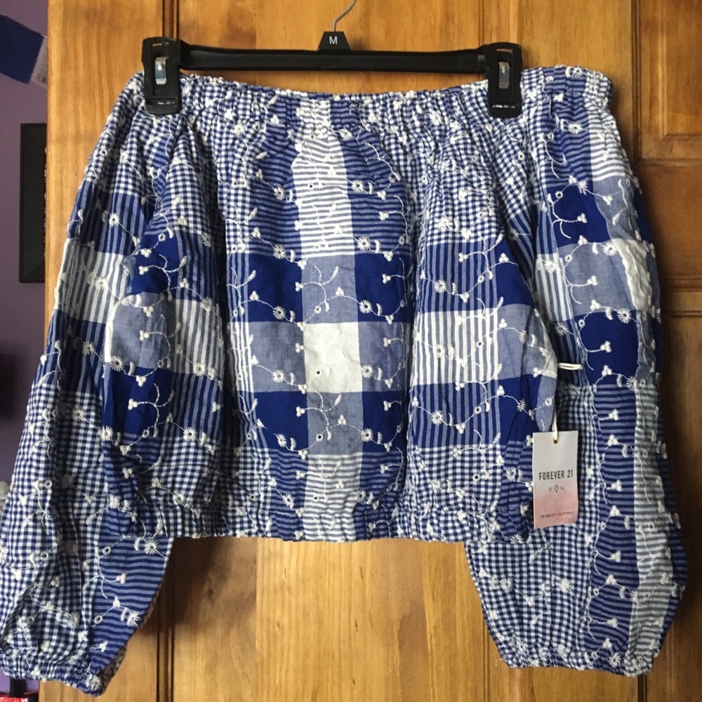 🔥PRICE DROP🔥Forever 21 off the shoulder shirt
